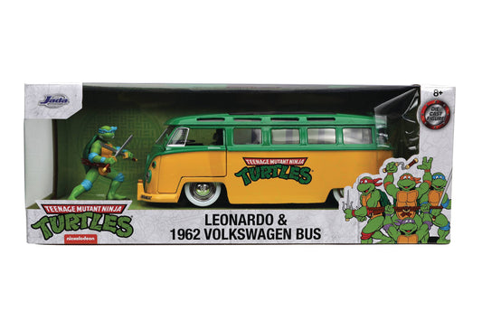 Hollywood Rides: Teenage Mutant Ninja Turtles - Leonardo & 1962 Volkswagen Bus 1:24 Die-Cast (31786)